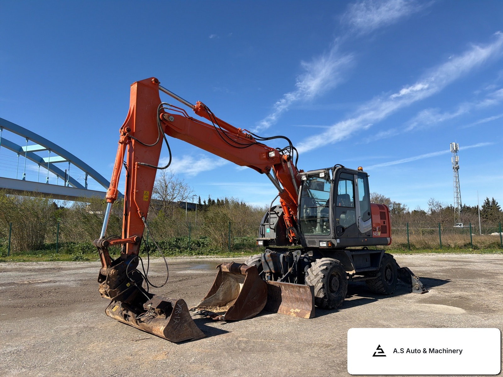 Usado Hitachi ZX145W-3 2013 excavadoras de ruedas en venta, 5,794h