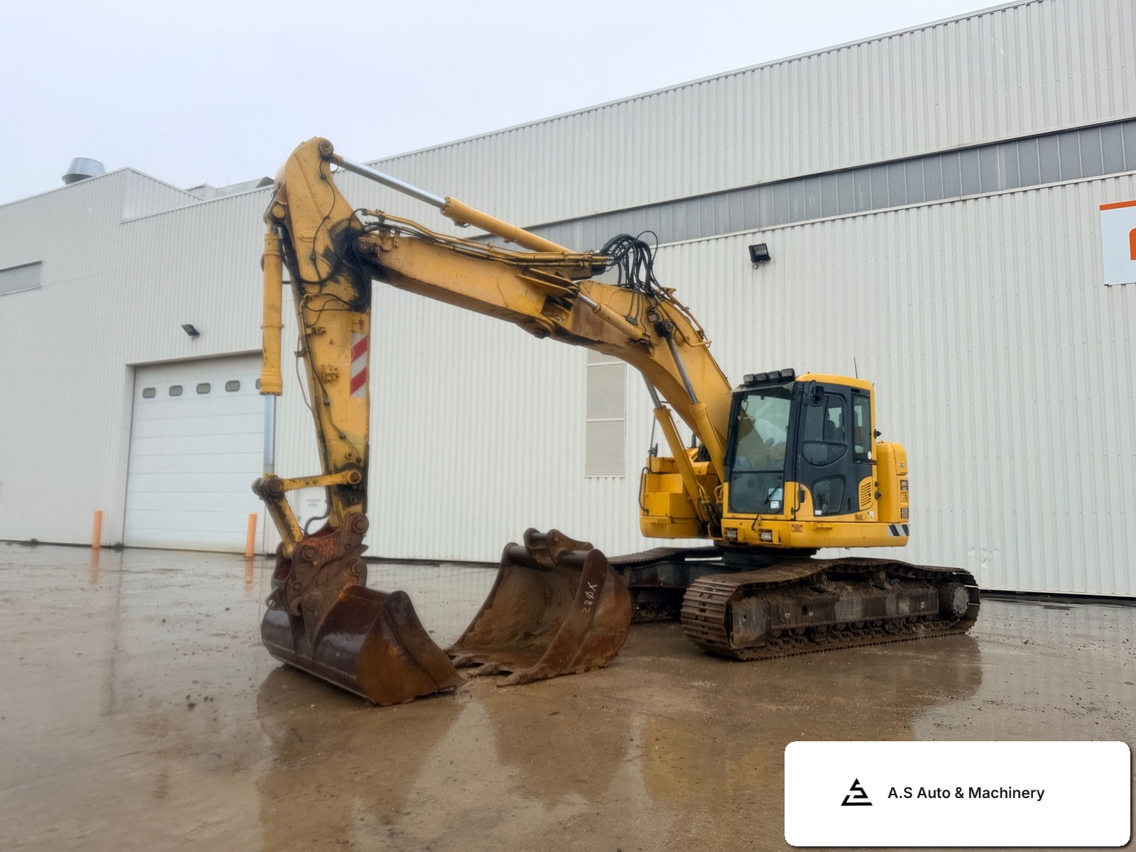 Used Komatsu PC228USLC-8 2013 crawler excavators for sale, 14,704h