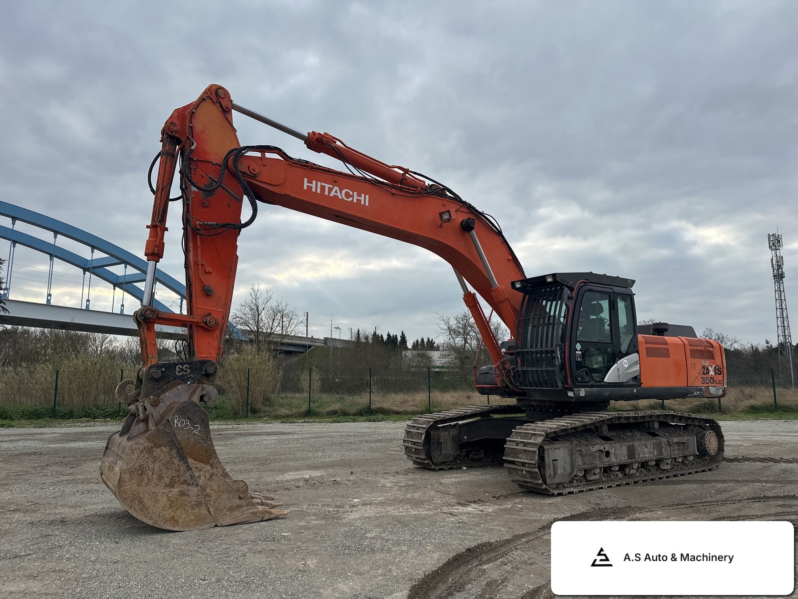 Usado Hitachi ZX350-5B 2014 excavadoras de orugas en venta, 8,587h